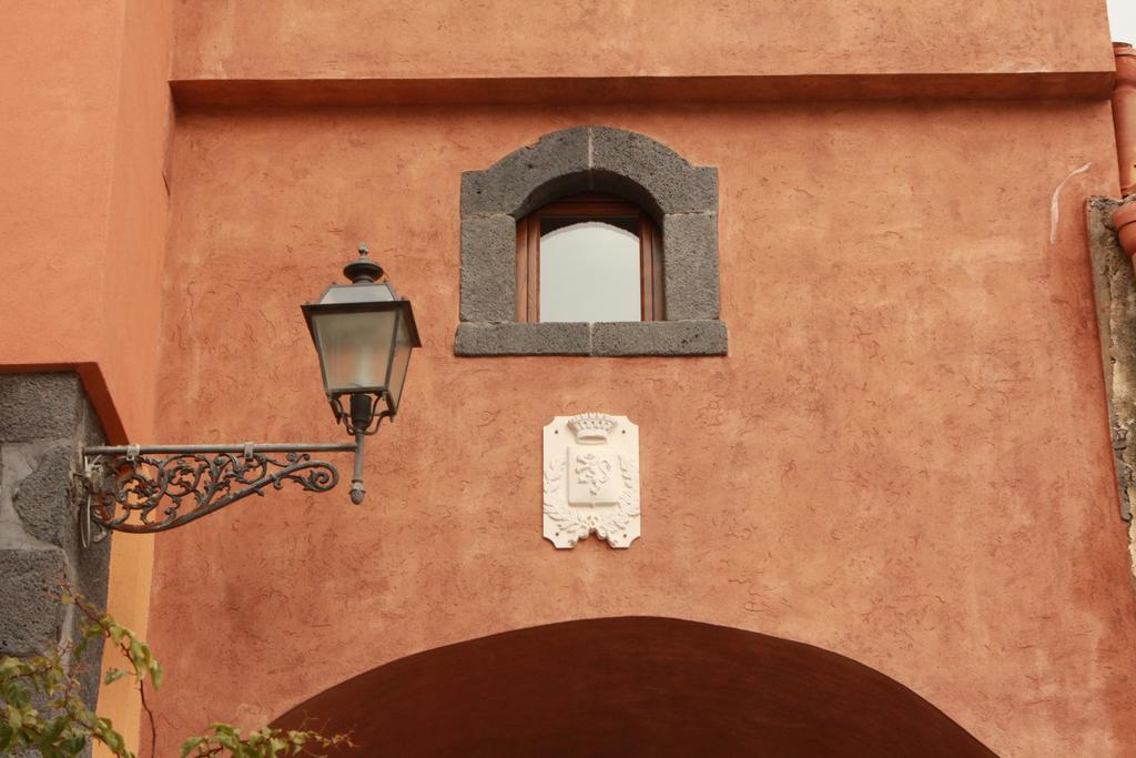 Hotel L'Arco Dei Sogni Malvagna Exterior foto