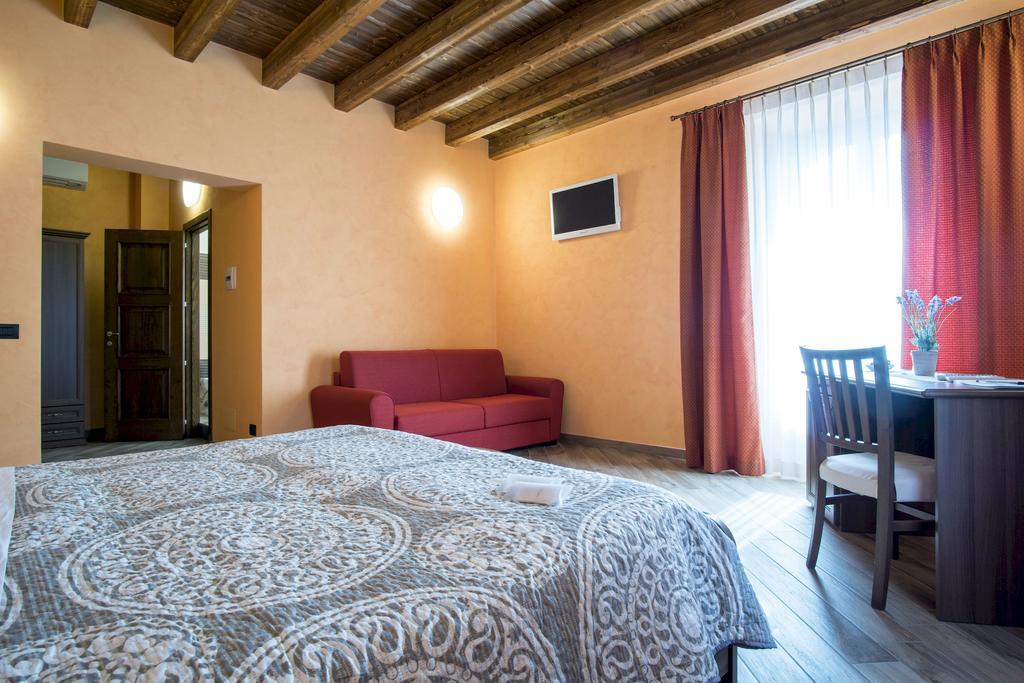 Hotel L'Arco Dei Sogni Malvagna Exterior foto