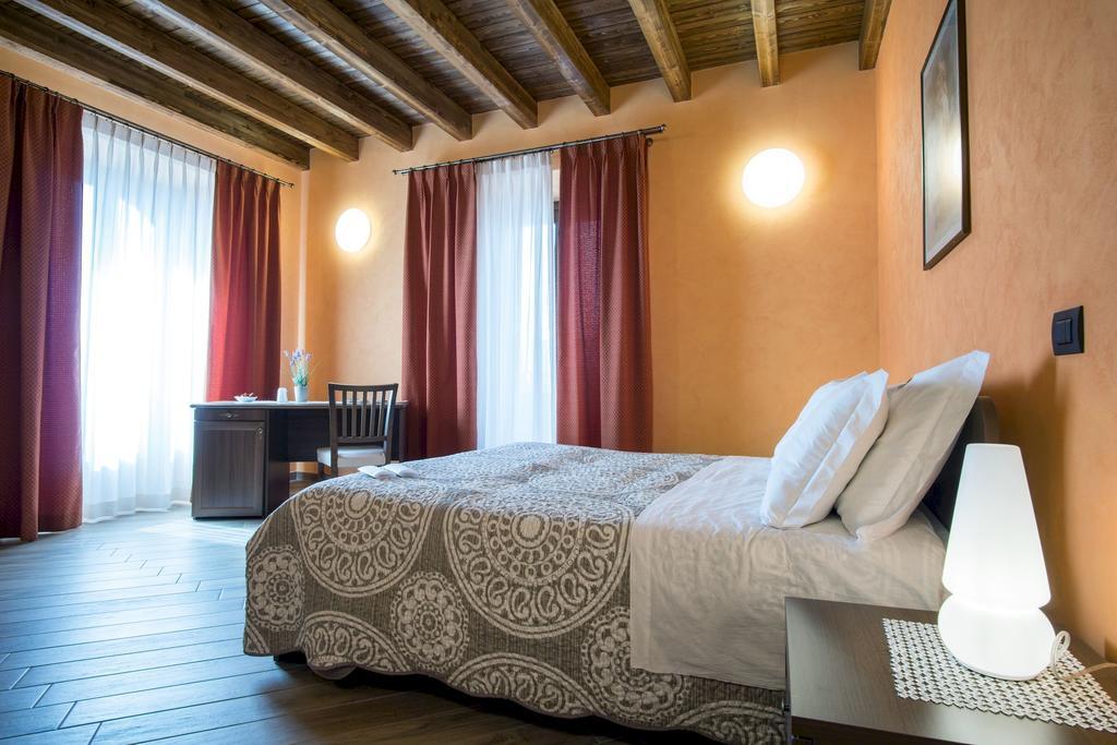 Hotel L'Arco Dei Sogni Malvagna Exterior foto